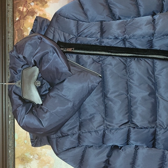 Sold. Tahari Mystic Blue Brooklyn Puffer Coat Winter jacket sz Small $240 NEW - Picture 7 of 11
